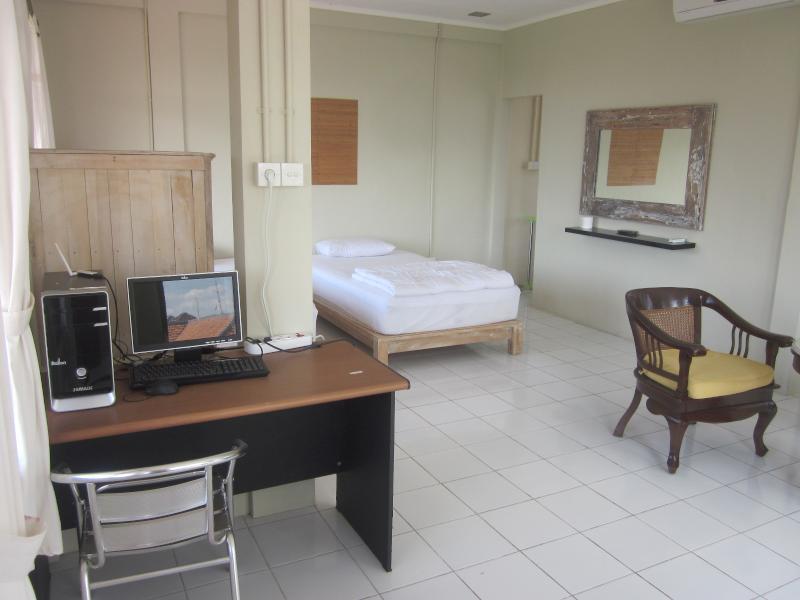 Urbanview Hotel Wayan Mansion Denpasar Zewnętrze zdjęcie