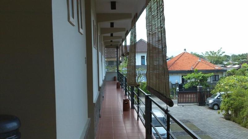 Urbanview Hotel Wayan Mansion Denpasar Zewnętrze zdjęcie