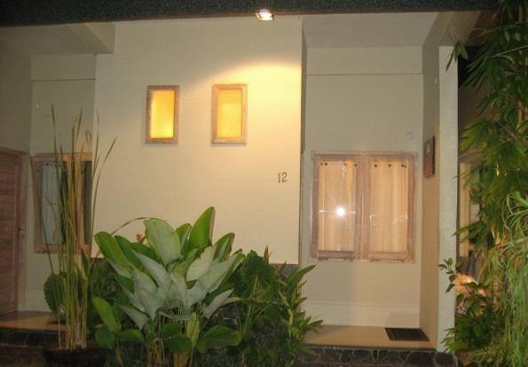Urbanview Hotel Wayan Mansion Denpasar Zewnętrze zdjęcie